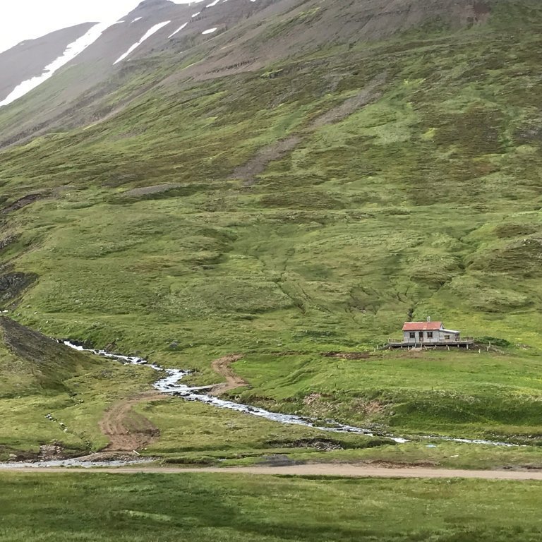 fe9e6c82-0428-47a5-9f41-f79c2fb1aa49_1_105_c