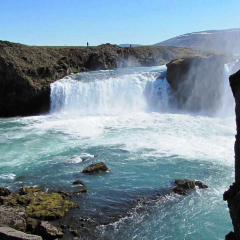 godafoss-waterfall-amazing